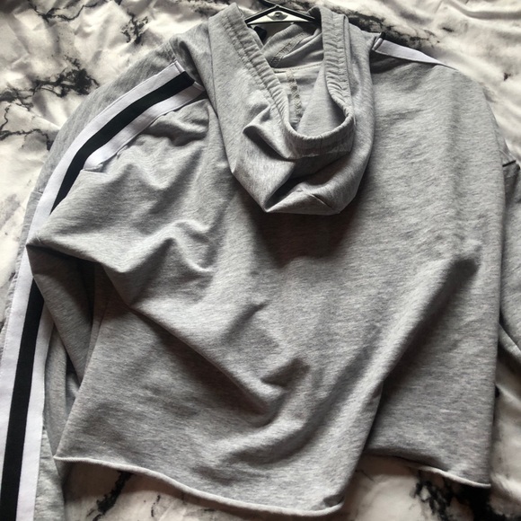 cropped pullover - Picture 2 of 2